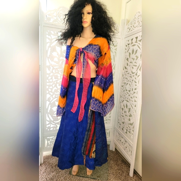 Exotic Blue & Gold Multicolor Silk Cropped Tie Top - Picture 2 of 15